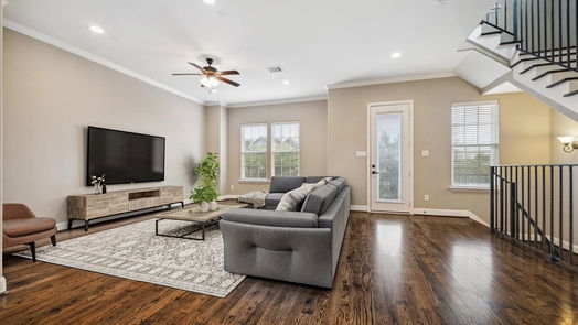 Houston 3-story, 3-bed 921 W 19th Street B-idx
