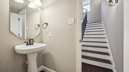 Houston 3-story, 3-bed 921 W 19th Street B-idx