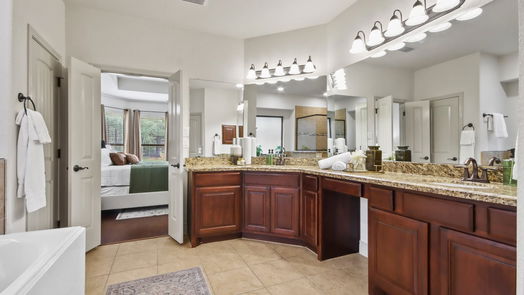 Magnolia 2-story, 4-bed 40503 Manor Drive-idx