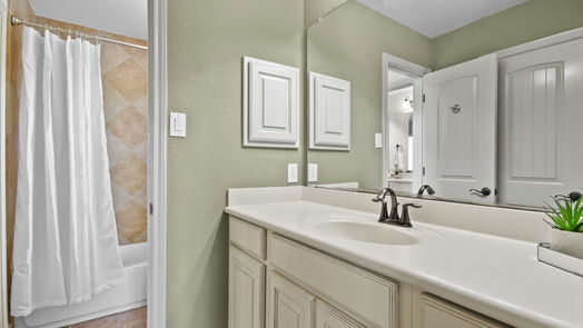Magnolia 2-story, 4-bed 40503 Manor Drive-idx