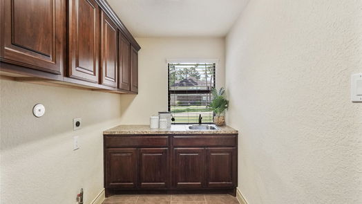Magnolia 2-story, 4-bed 40503 Manor Drive-idx