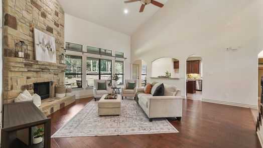 Magnolia 2-story, 4-bed 40503 Manor Drive-idx