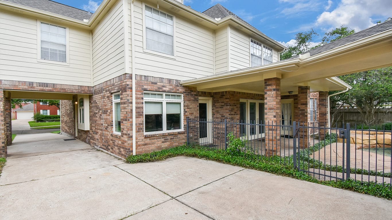 Sugar Land 2-story, 4-bed 16703 Chestnut Meadow Court-idx