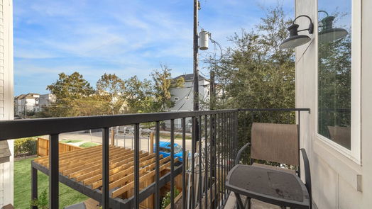 Houston 3-story, 3-bed 1307 W 24th Street A-idx