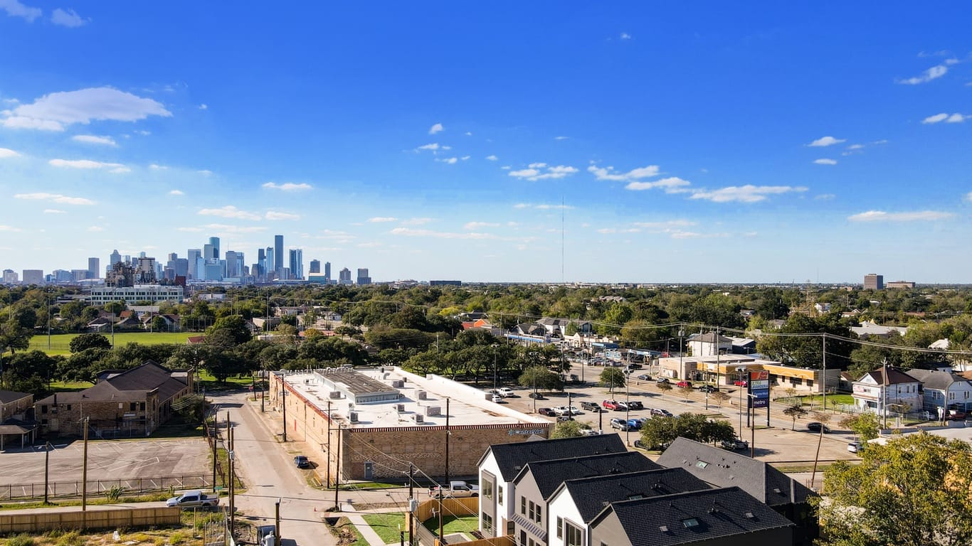 Houston 2-story, 3-bed 5213 Texas Street-idx