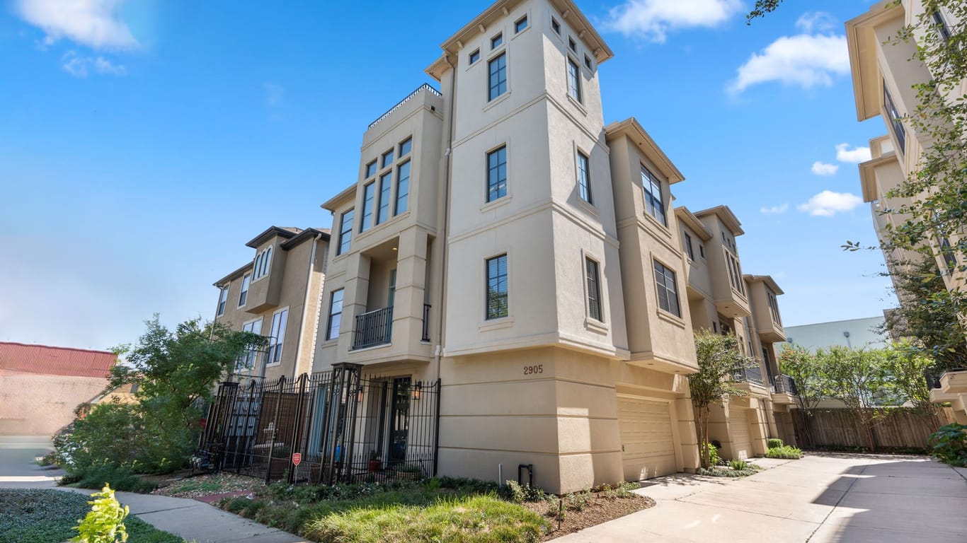 Houston 4-story, 3-bed 2905 Chenevert Street A-idx