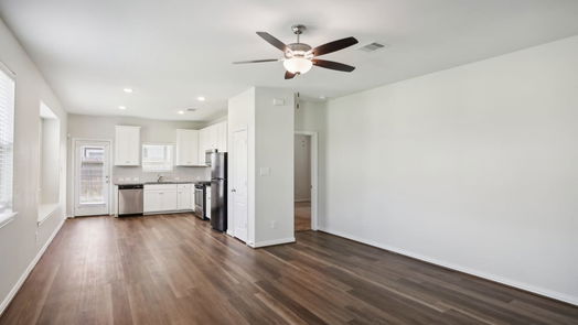 Pearland 2-story, 4-bed 7117 Fannin Street-idx