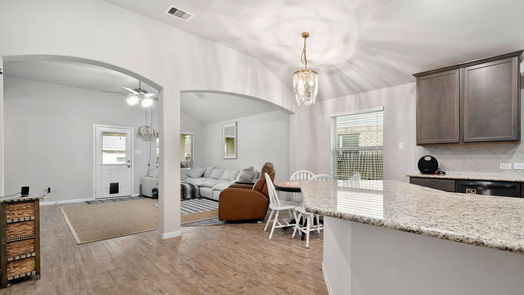 Dickinson 1-story, 3-bed 6709 Coral Bells Lane-idx