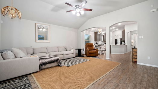 Dickinson 1-story, 3-bed 6709 Coral Bells Lane-idx