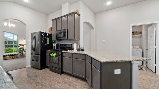 Dickinson 1-story, 3-bed 6709 Coral Bells Lane-idx