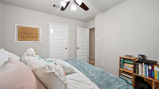 Dickinson 1-story, 3-bed 6709 Coral Bells Lane-idx