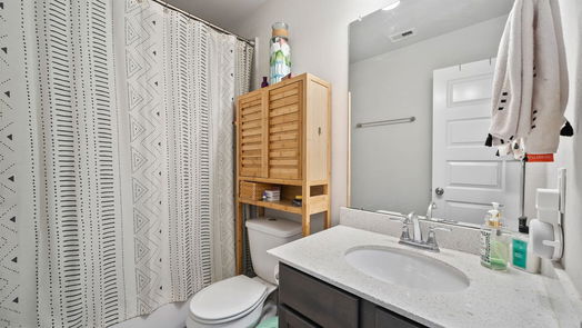 Dickinson 1-story, 3-bed 6709 Coral Bells Lane-idx