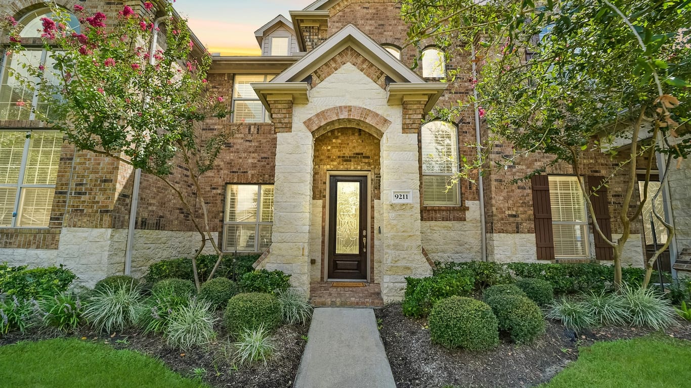 Houston 2-story, 2-bed 9211 Monarch Mist Lane-idx