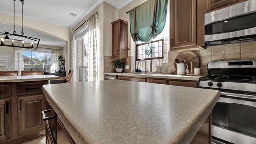 Humble 1-story, 3-bed 14310 Andrews Ridge Lane-idx