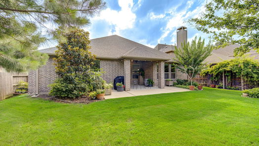 Humble 1-story, 4-bed 16806 Whiteoak Canyon Drive-idx