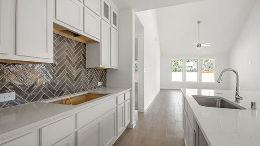 Magnolia 2-story, 4-bed 26324 Golden Pass Loop-idx