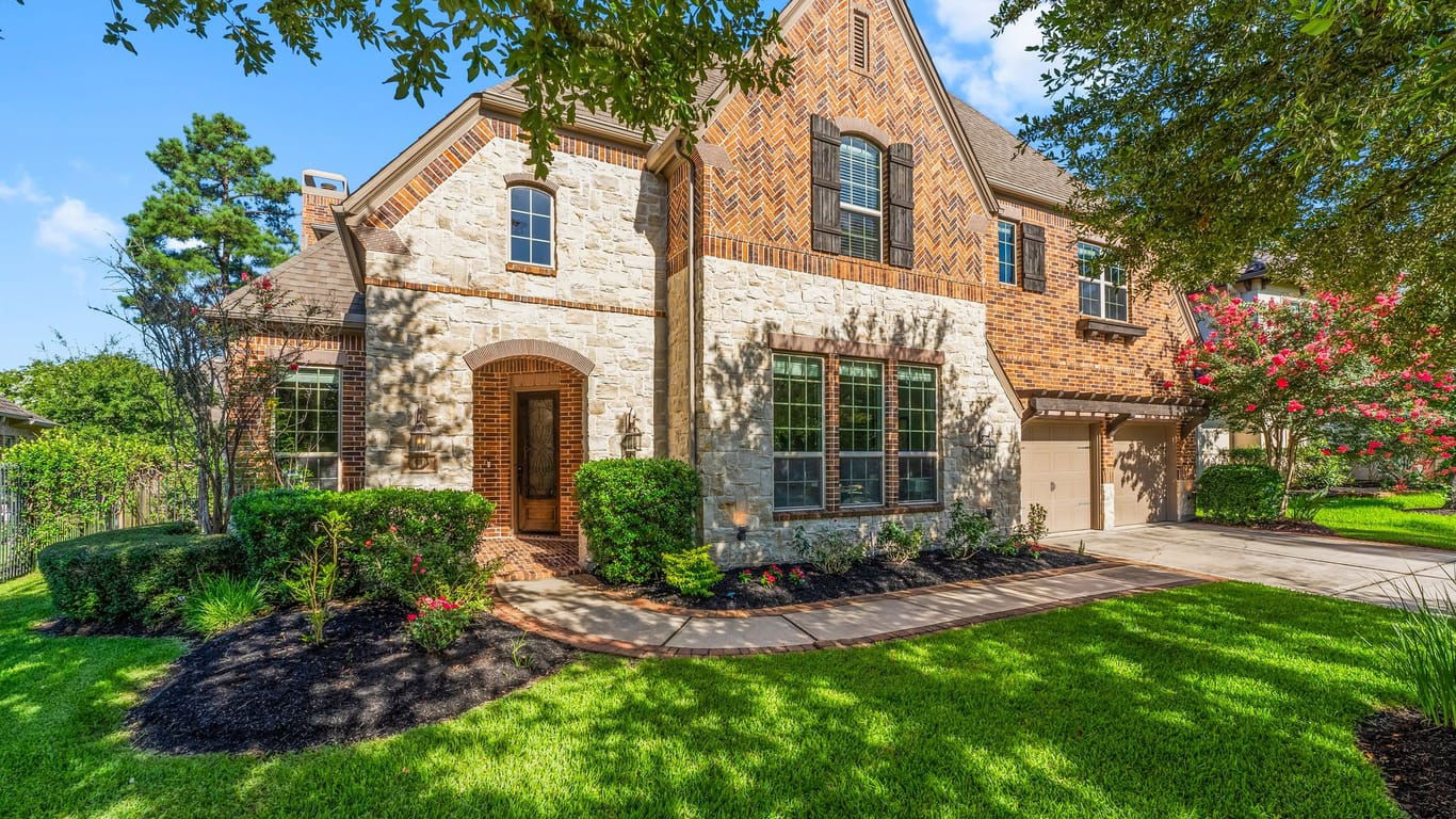 The Woodlands 2-story, 5-bed 19 Wrangler Pass Drive-idx