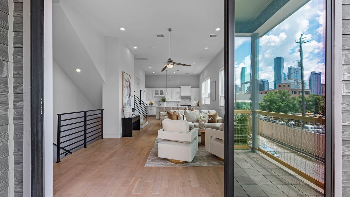Houston 4-story, 3-bed 1207 Hickory Street G-idx