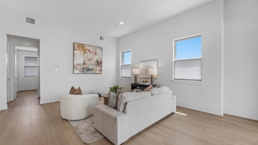 Houston 4-story, 3-bed 1207 Hickory Street G-idx