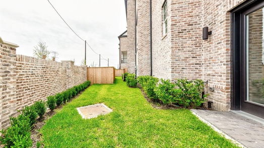 Houston 3-story, 3-bed 4126 Willowbend Boulevard-idx