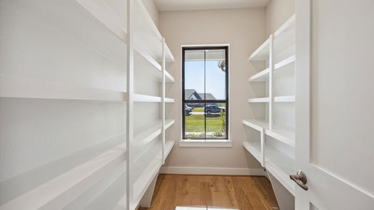 Waller null-story, 4-bed 1020 Lake Breeze Drive-idx