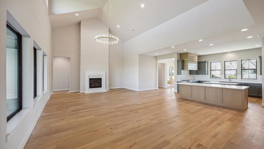 Waller null-story, 4-bed 1020 Lake Breeze Drive-idx