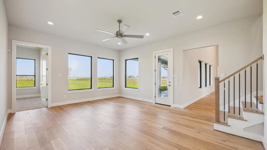 Waller null-story, 4-bed 1020 Lake Breeze Drive-idx
