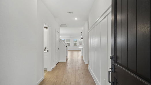 Anahuac 2-story, 5-bed 224 Little Spring Court-idx