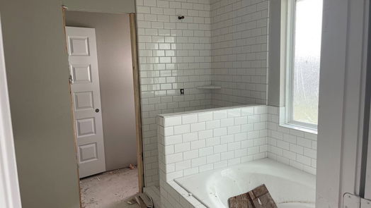 Humble 2-story, 4-bed 15290 Glow Berry Lane-idx