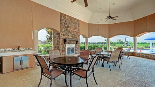 Rosenberg 2-story, 4-bed 5934 Wayne Way-idx