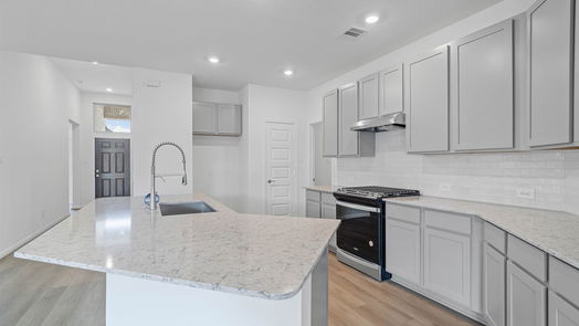Cypress 1-story, 3-bed 7718 Coral Key Drive-idx