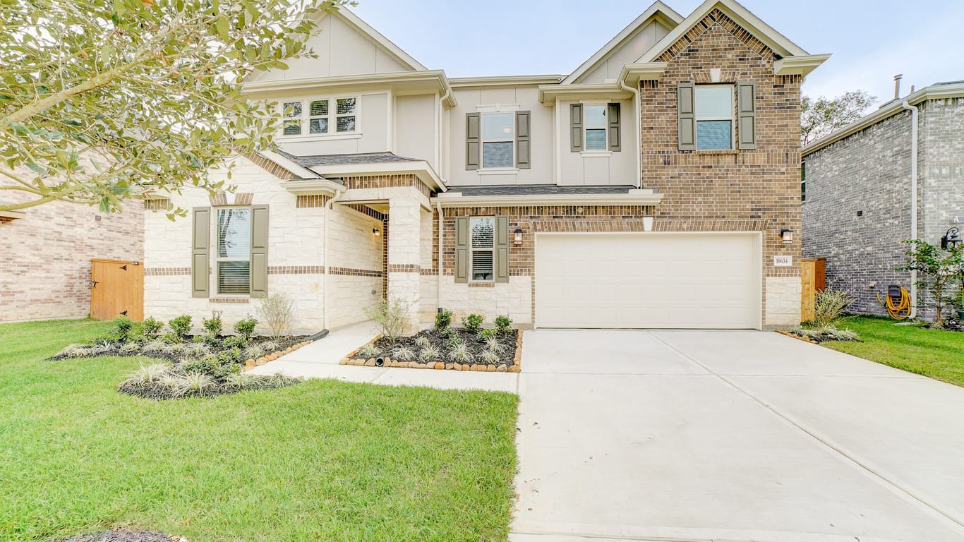 Humble 2-story, 4-bed 10634 Hidden Arrow Court-idx