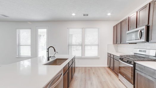 Humble 2-story, 4-bed 10634 Hidden Arrow Court-idx