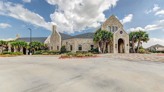Humble 2-story, 5-bed 13030 Mid Stocket Drive-idx