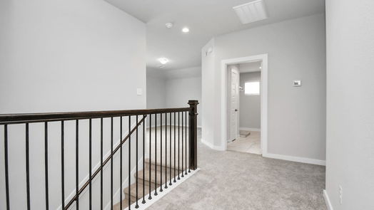 Humble 2-story, 5-bed 12910 Kinneskie Drive-idx