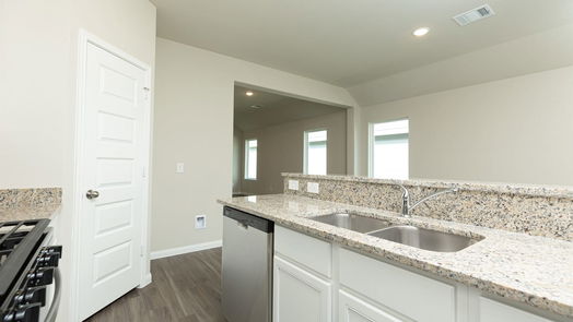 Conroe 1-story, 3-bed 1307 Sue Peak Drive-idx