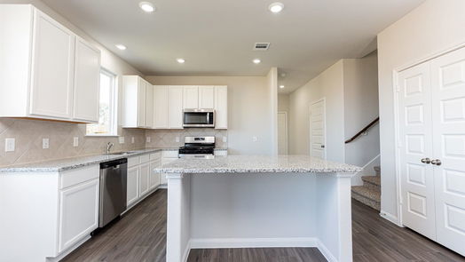 Conroe 2-story, 4-bed 16953 Hazelnut Drive-idx