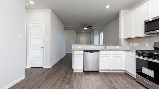 Conroe 2-story, 4-bed 16956 Hazelnut Drive-idx