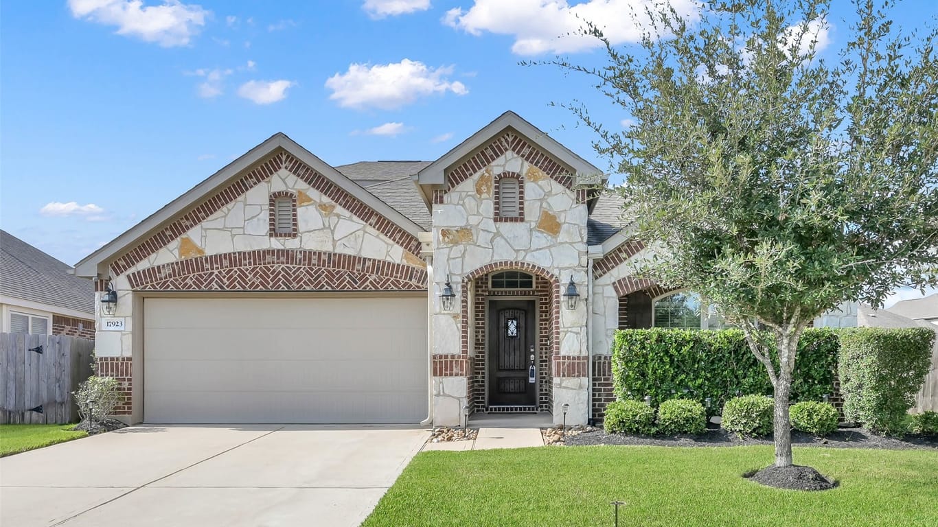 Cypress 2-story, 3-bed 17923 Shadow Oak Drive-idx