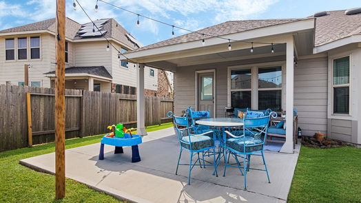 Dickinson null-story, 4-bed 4331 Oakdale Mist Drive-idx