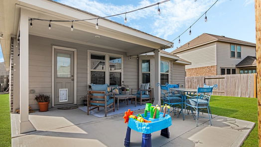 Dickinson null-story, 4-bed 4331 Oakdale Mist Drive-idx