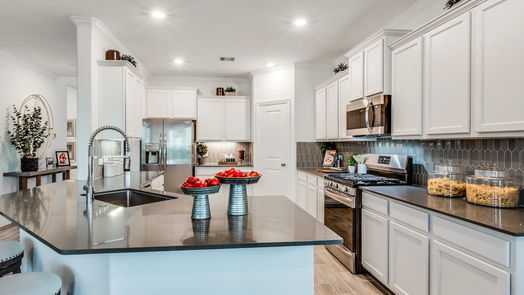 Mont Belvieu 2-story, 4-bed 14815 Churchill Downs Avenue-idx