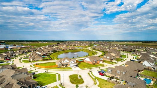 Mont Belvieu 2-story, 5-bed 15507 East Lake Drive-idx