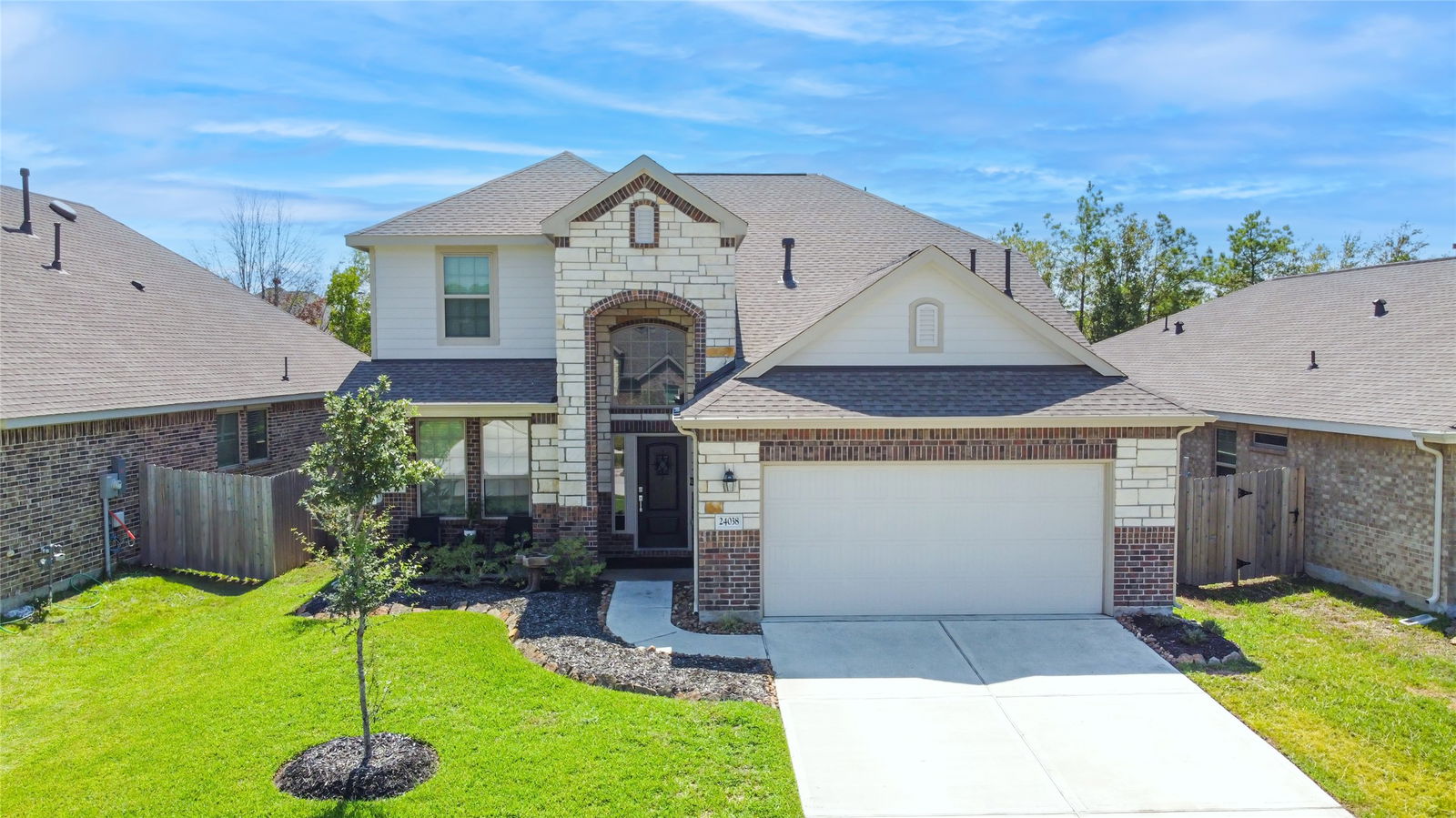 New Caney 2-story, 4-bed 24038 Hawthorn Lakes Drive-idx