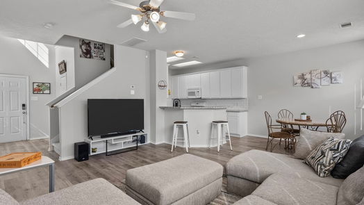 Pasadena 2-story, 3-bed 6223 Stoney Creek Drive-idx
