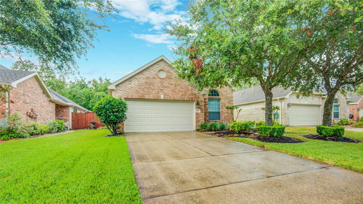 Pearland 1-story, 3-bed 1250 N Riviera Circle-idx