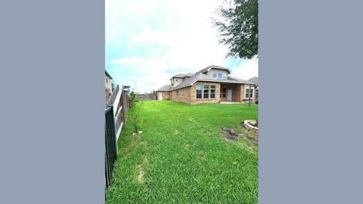 Pearland 2-story, 4-bed 2212 Meadow Wind Drive-idx