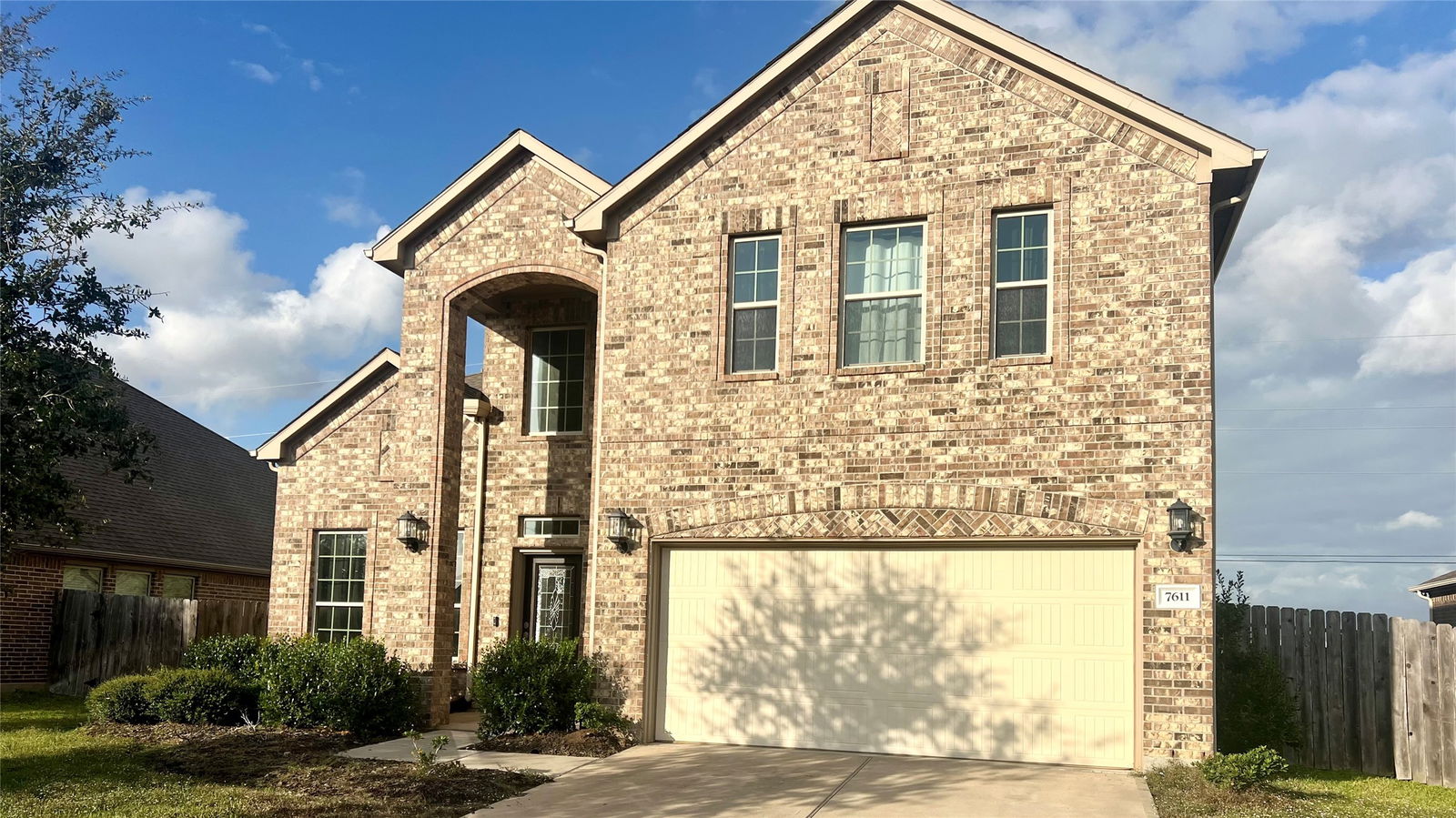 Rosenberg 2-story, 4-bed 7611 Adobe Canyon Lane-idx