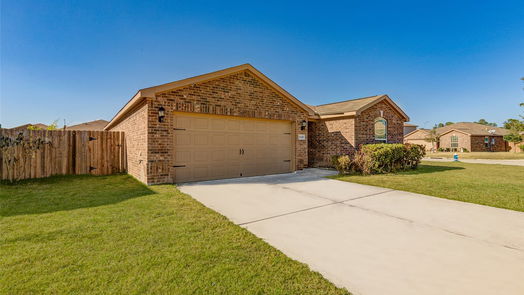 Humble 1-story, 3-bed 20435 Flatiron Drive-idx