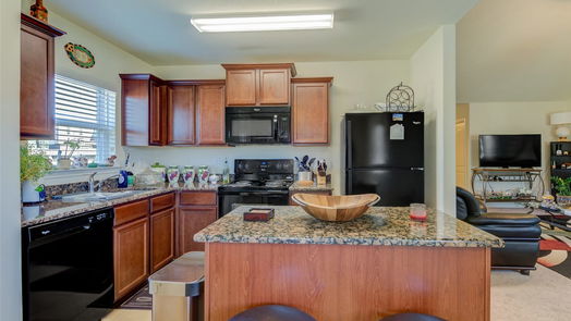 Humble 1-story, 3-bed 20435 Flatiron Drive-idx